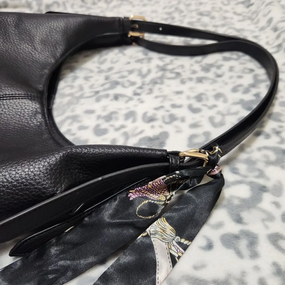 tote bags Size 15x10x5 Black Shoulder bag.   New